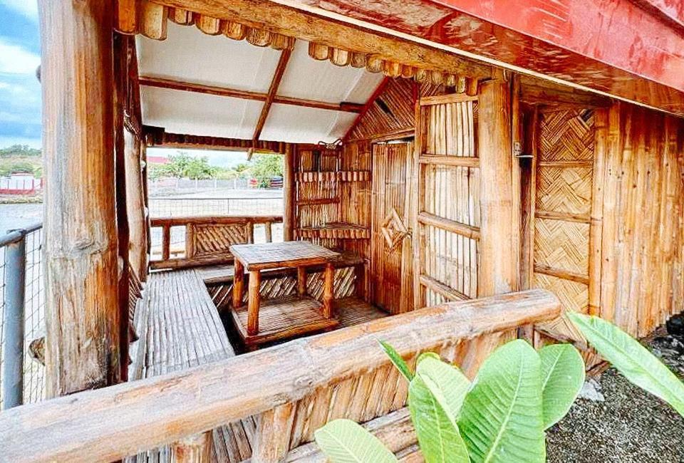 The Lavana Villa Del Matabungkay By Reddoorz Lian Exteriör bild